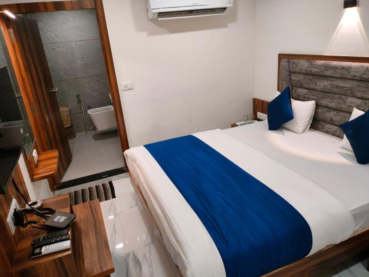 Hotel Ozone,אחמדאבאד מראה חיצוני תמונה