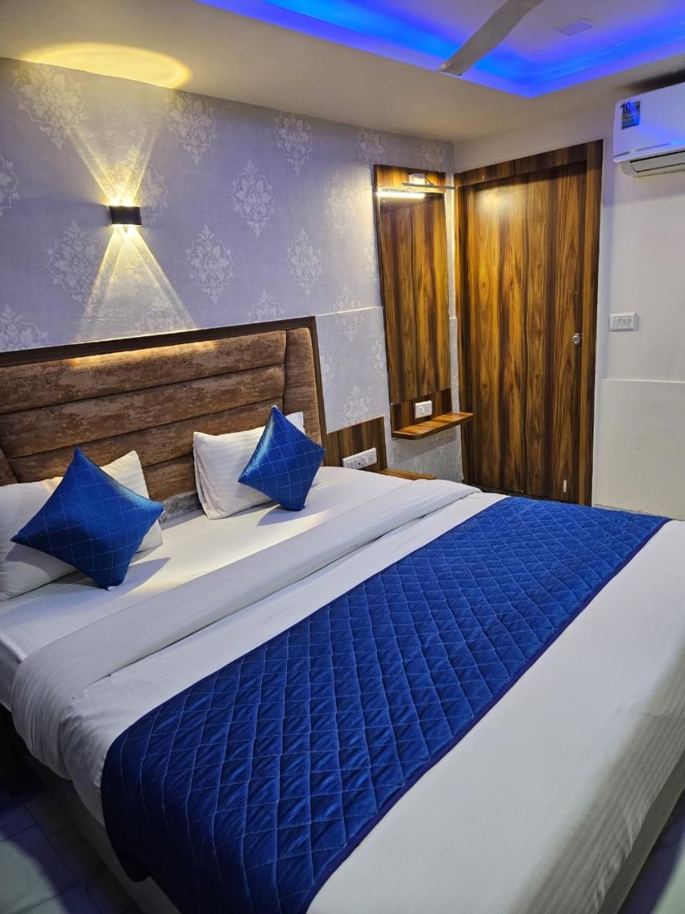 Hotel Ozone,אחמדאבאד מראה חיצוני תמונה