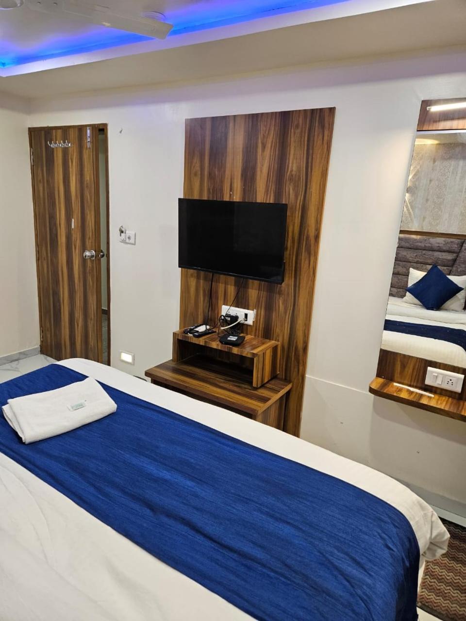 Hotel Ozone,אחמדאבאד מראה חיצוני תמונה