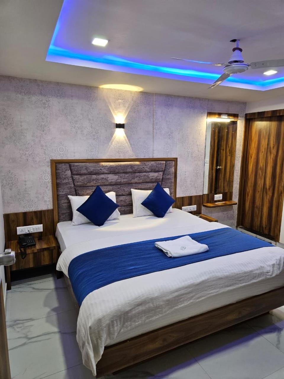 Hotel Ozone,אחמדאבאד מראה חיצוני תמונה