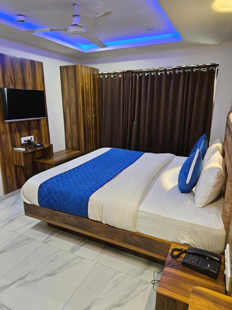 Hotel Ozone,אחמדאבאד מראה חיצוני תמונה